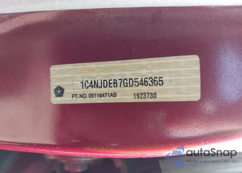 2016 Jeep Compass Latitude из США, поврежденный, VIN 1C4NJDEB7GD546365